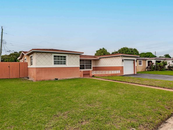 4141 NW 32nd Avenue, Lauderdale Lakes FL 33309