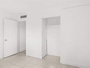 817 Lighthouse Dr B, North Palm Beach FL 33408