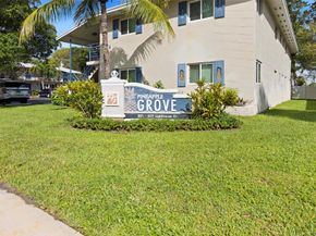 817 Lighthouse Dr B, North Palm Beach FL 33408
