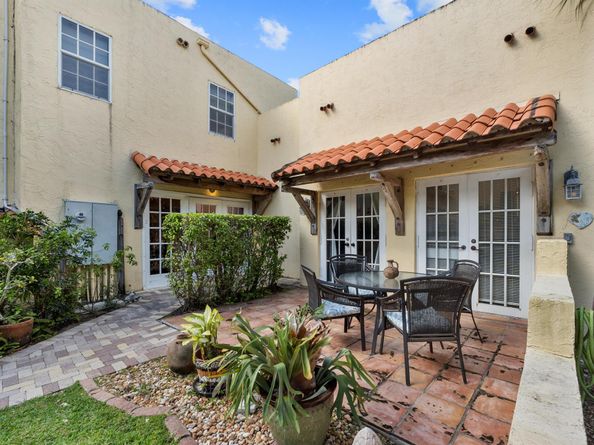 1608 Lake Avenue, West Palm Beach FL 33401