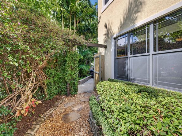 1747 NE 12th St 1747, Fort Lauderdale FL 33304