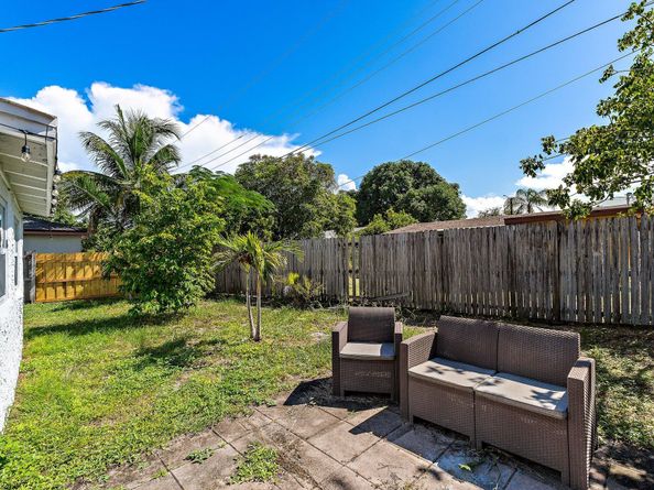 120 NW 4th Avenue, Boynton Beach FL 33435