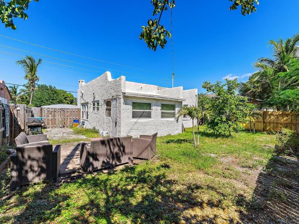 120 NW 4th Avenue, Boynton Beach FL 33435