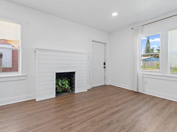 120 NW 4th Avenue, Boynton Beach FL 33435