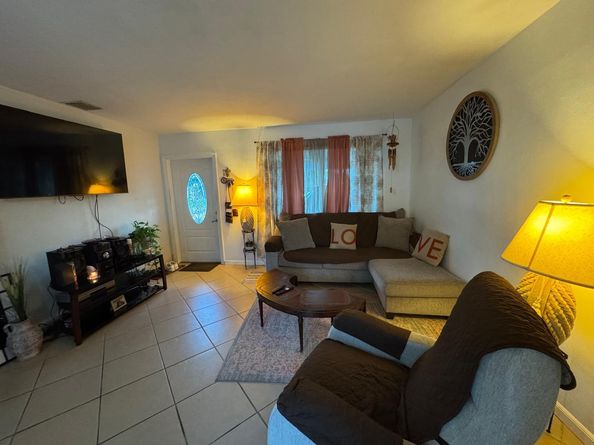 31 NE 57th Ct, Fort Lauderdale FL 33334