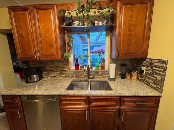 31 NE 57th Ct, Fort Lauderdale FL 33334