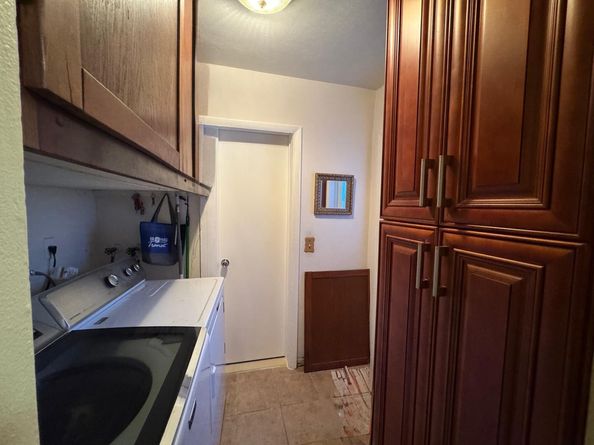 31 NE 57th Ct, Fort Lauderdale FL 33334