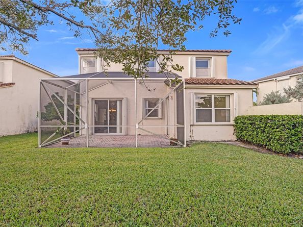 385 NW 153rd Ave, Pembroke Pines FL 33028