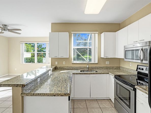 385 NW 153rd Ave, Pembroke Pines FL 33028