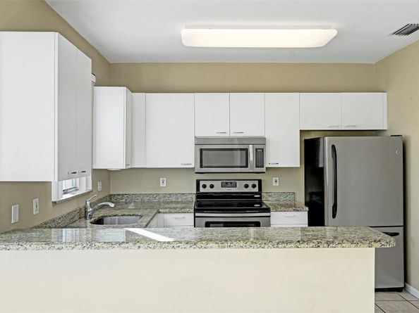 385 NW 153rd Ave, Pembroke Pines FL 33028