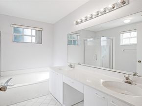 385 NW 153rd Ave, Pembroke Pines FL 33028