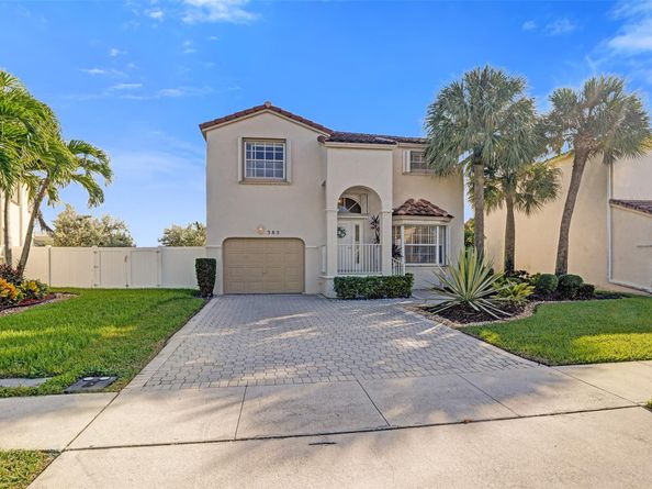385 NW 153rd Ave, Pembroke Pines FL 33028