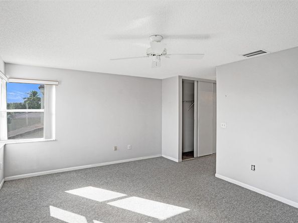 385 NW 153rd Ave, Pembroke Pines FL 33028