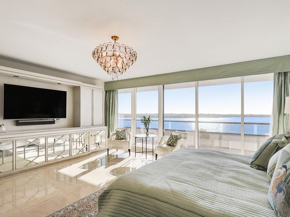 100 Lakeshore Drive 351, North Palm Beach FL 33408