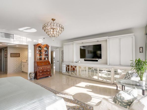 100 Lakeshore Drive 351, North Palm Beach FL 33408