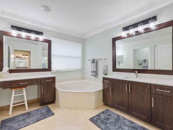 5517 Mainship Drive, Greenacres FL 33463