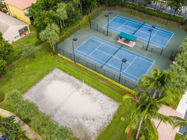 5517 Mainship Drive, Greenacres FL 33463