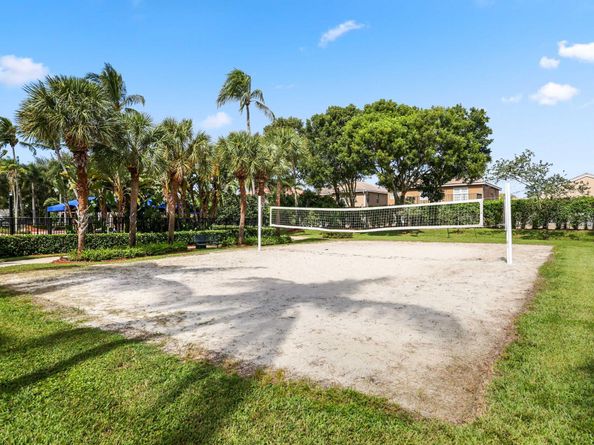 5517 Mainship Drive, Greenacres FL 33463