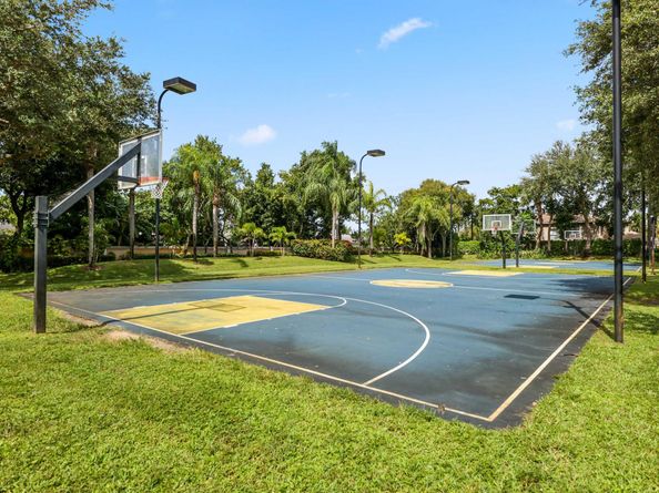 5517 Mainship Drive, Greenacres FL 33463