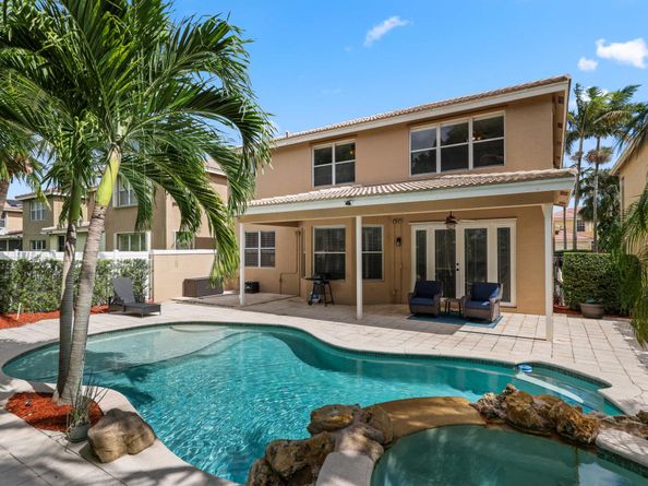 5517 Mainship Drive, Greenacres FL 33463