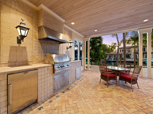 625 Isle Of Palms Dr, Fort Lauderdale FL 33301