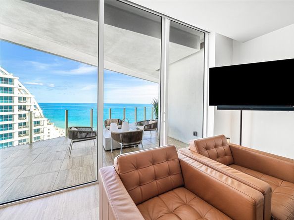 525 N Fort Lauderdale Beach Blvd 1802, Fort Lauderdale FL 33304