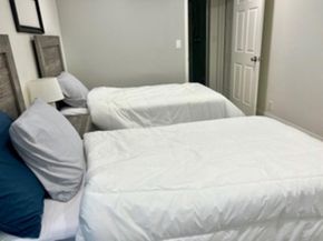 200 NE 56th Street 200, Oakland Park FL 33334