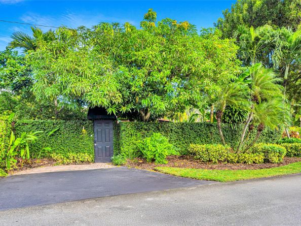 4862 NE 4th Ave, Fort Lauderdale FL 33334