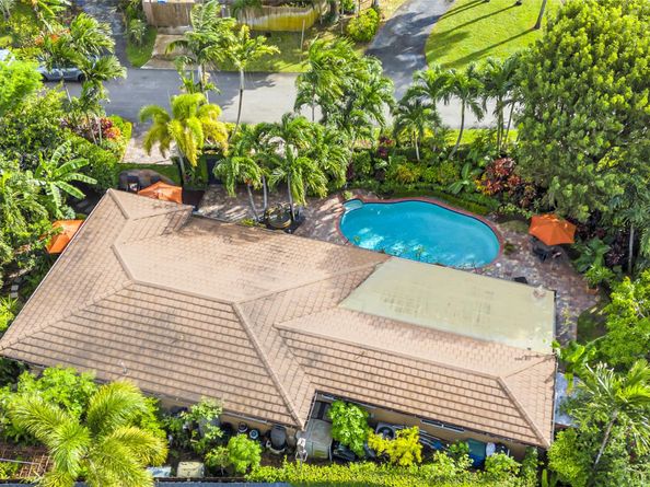 4862 NE 4th Ave, Fort Lauderdale FL 33334