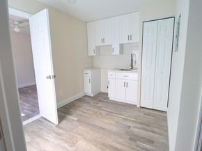 6861 SW 18th St, North Lauderdale FL 33068