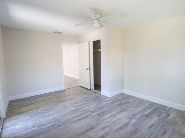 6861 SW 18th St, North Lauderdale FL 33068