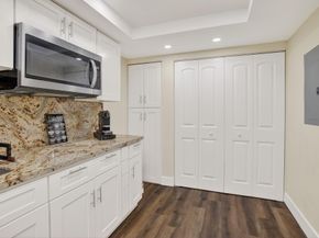 721 E Coco Plum Cir 5, Plantation FL 33324