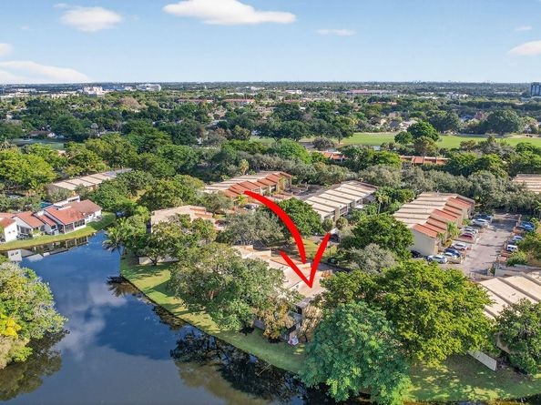 721 E Coco Plum Cir 5, Plantation FL 33324