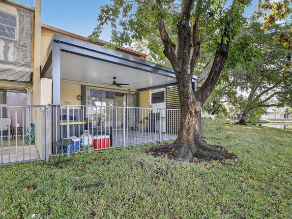 721 E Coco Plum Cir 5, Plantation FL 33324