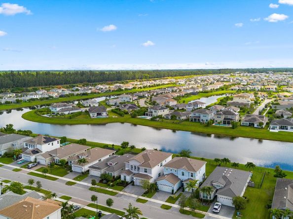 15769 Goldfinch Circle, Westlake FL 33470