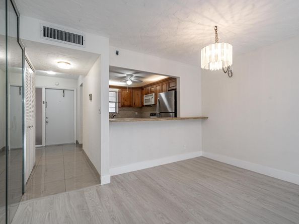 2551 Aragon Blvd 406, Sunrise FL 33322