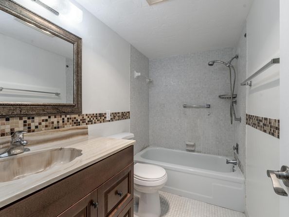 2551 Aragon Blvd 406, Sunrise FL 33322