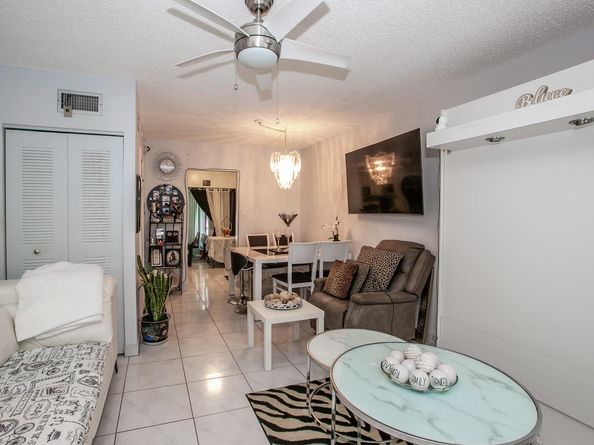 601 NW 77 205, Margate FL 33063