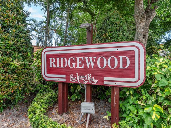 9146 SW 23rd St C, Davie FL 33324