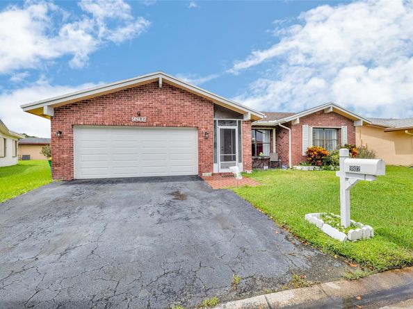 9802 NW 75th Ct, Tamarac FL 33321
