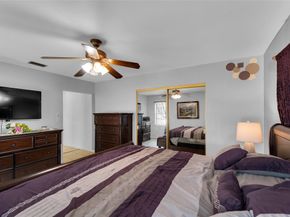 9802 NW 75th Ct, Tamarac FL 33321