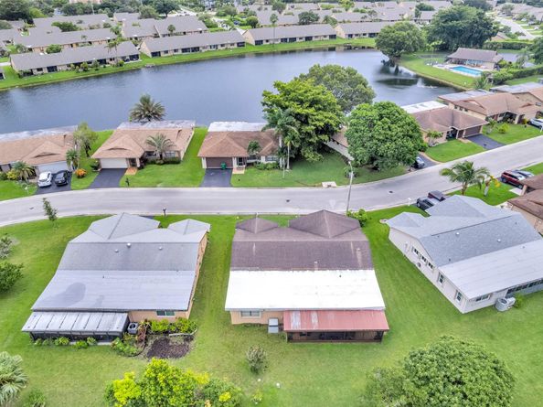9802 NW 75th Ct, Tamarac FL 33321