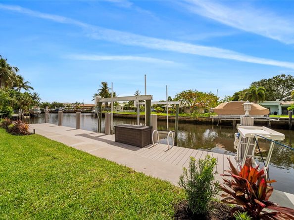 258 SE 3rd ter, Pompano Beach FL 33060