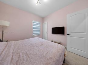 2454 Primrose Place, Oakland Park FL 33309