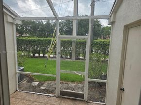 47 Simonton Circle, Weston FL 33326