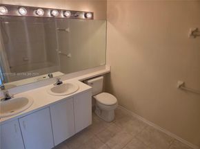 47 Simonton Circle, Weston FL 33326
