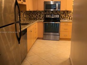 4000 N Hills Drive 32, Hollywood FL 33021