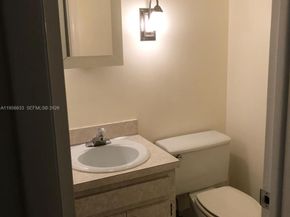 4000 N Hills Drive 32, Hollywood FL 33021