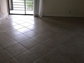 4000 N Hills Drive 32, Hollywood FL 33021