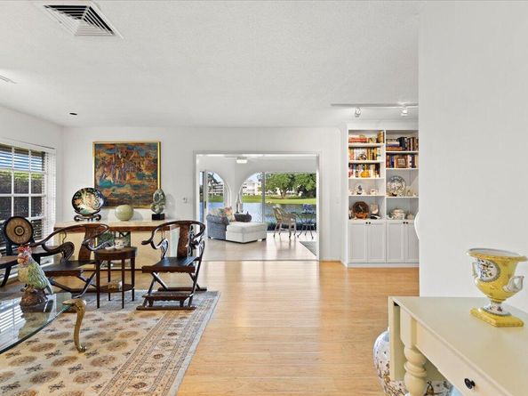 233 Rio Vista Circle 233, Atlantis FL 33462